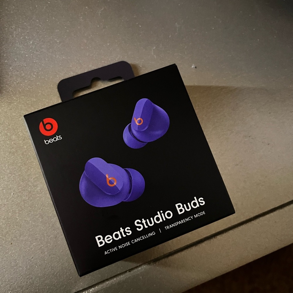 Beats Studio Buds